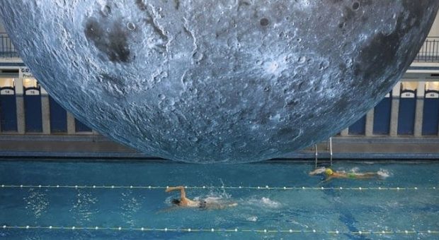 piscina-cozzi-museum-of-the-moon-620x340